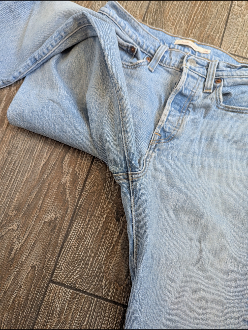 Levi's Ribcage Straight Jeans Size 26 Raw Hem Rigid Light Wash Butter Mom Button - Picture 3 of 10